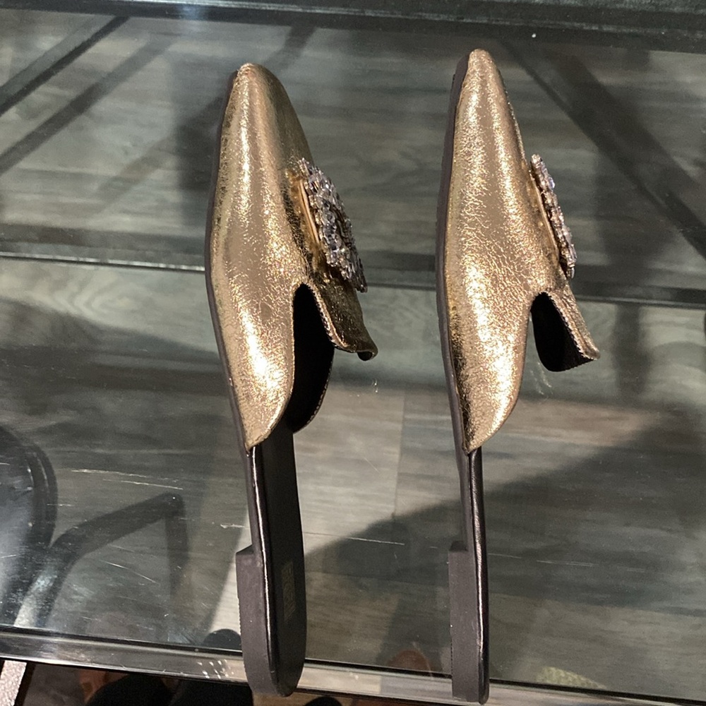 Elegant Gold Women's Slip-On Shoes - Picture 3 of 4